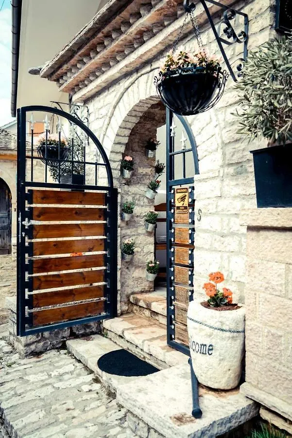 Hotel Domino Gjirokastër